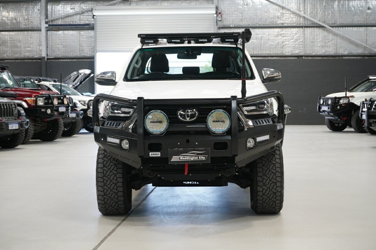 Toyota Hilux image 3