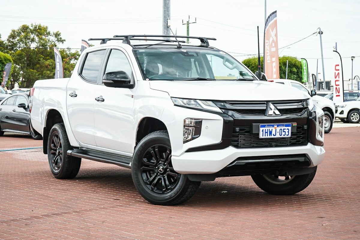 Mitsubishi Triton image 1