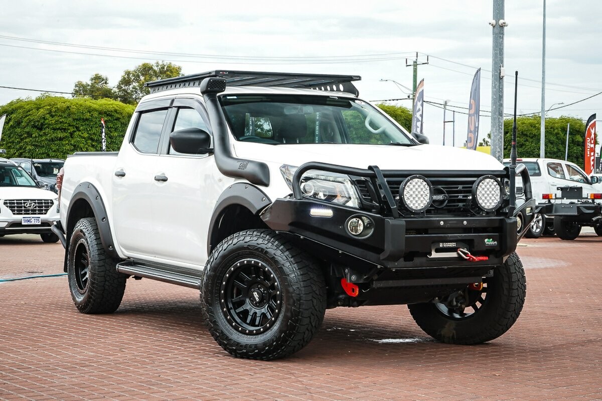 Nissan Navara image 1