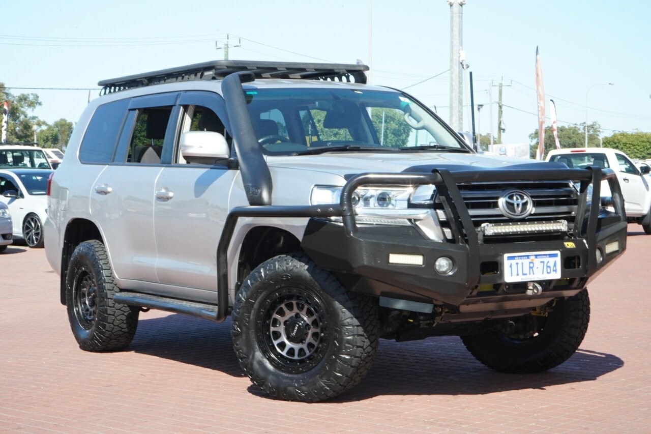 Toyota Landcruiser image 1