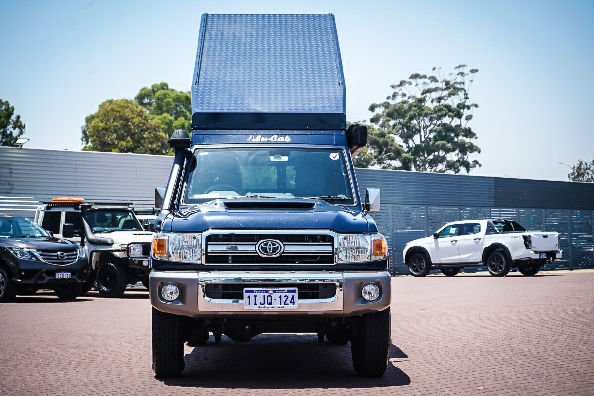 Toyota Landcruiser image 2