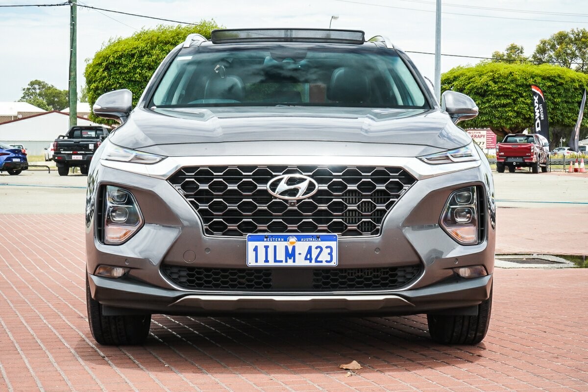 Hyundai Santa Fe image 4