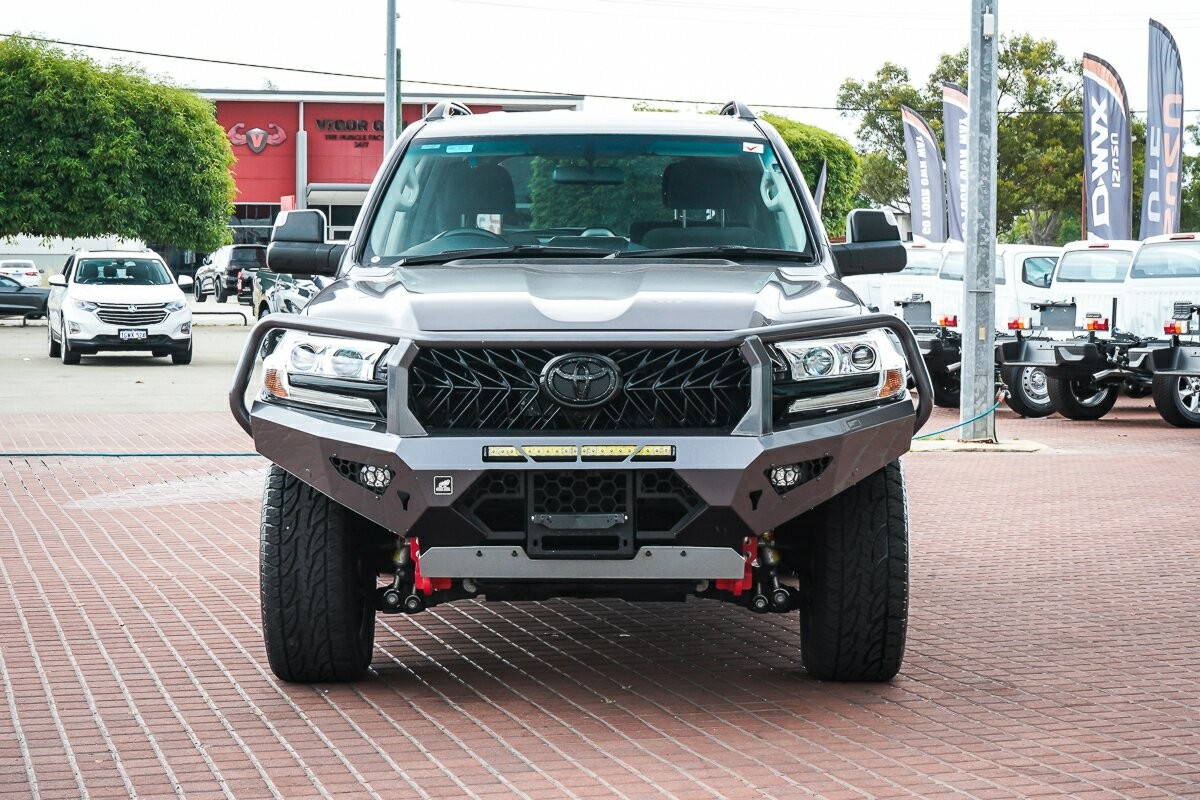 Toyota Landcruiser image 4