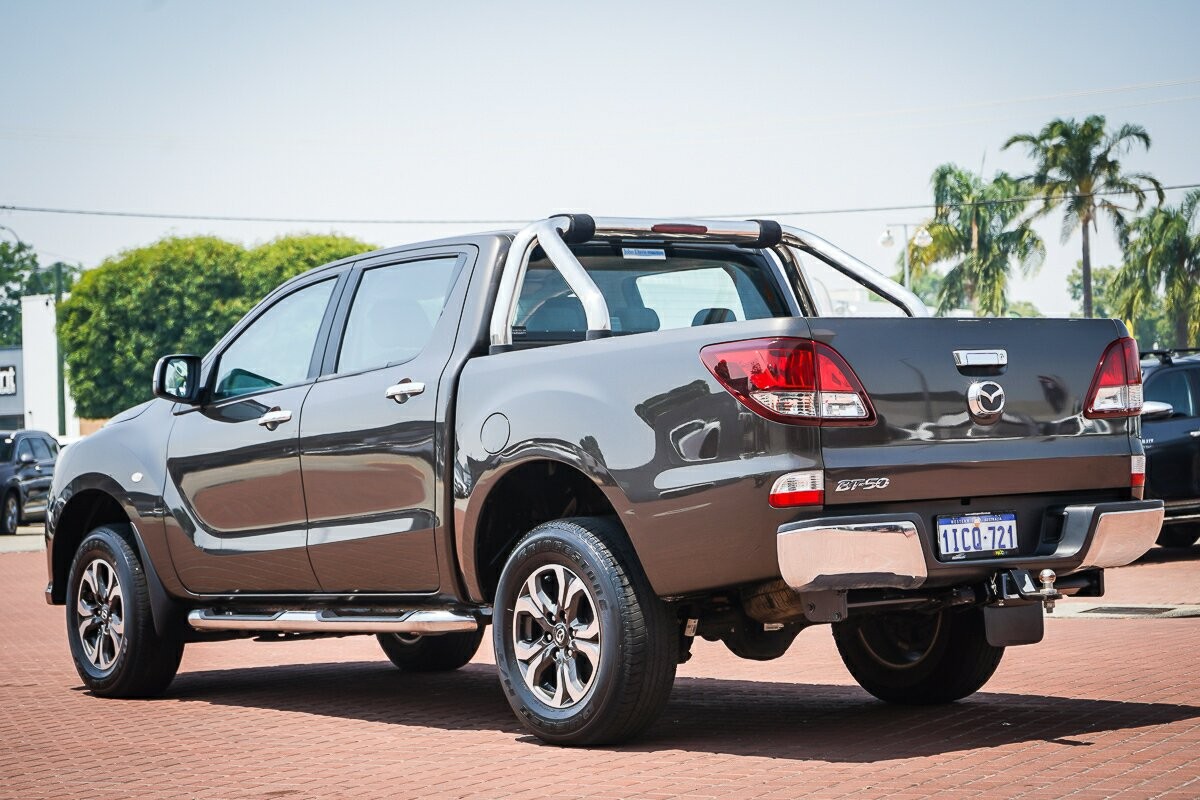 Mazda Bt-50 image 4