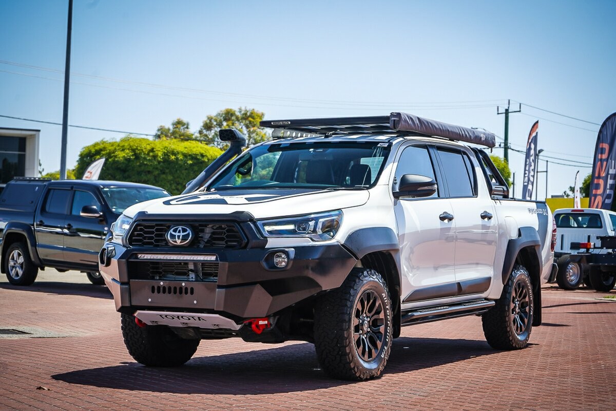 Toyota Hilux image 4