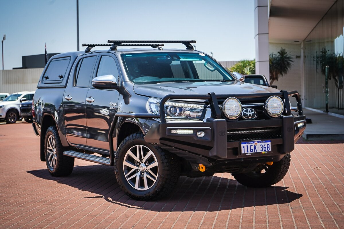 Toyota Hilux image 1