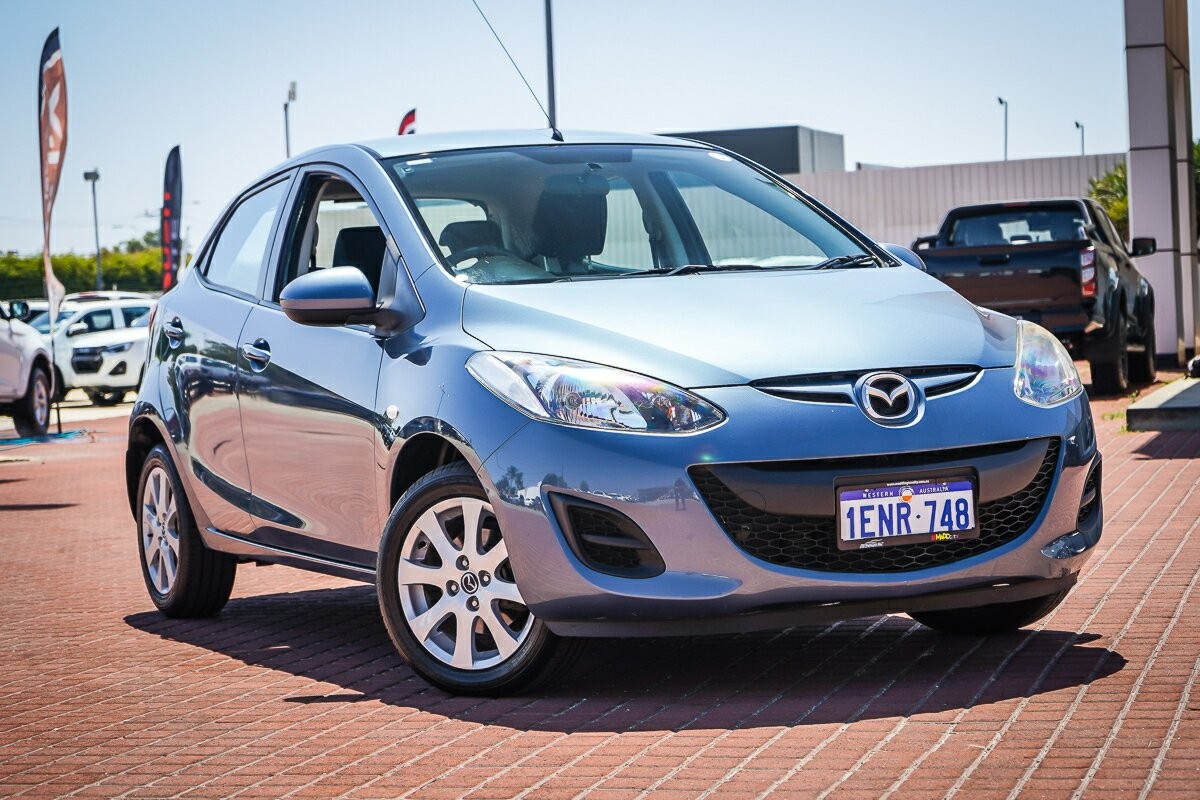 Mazda 2 image 1