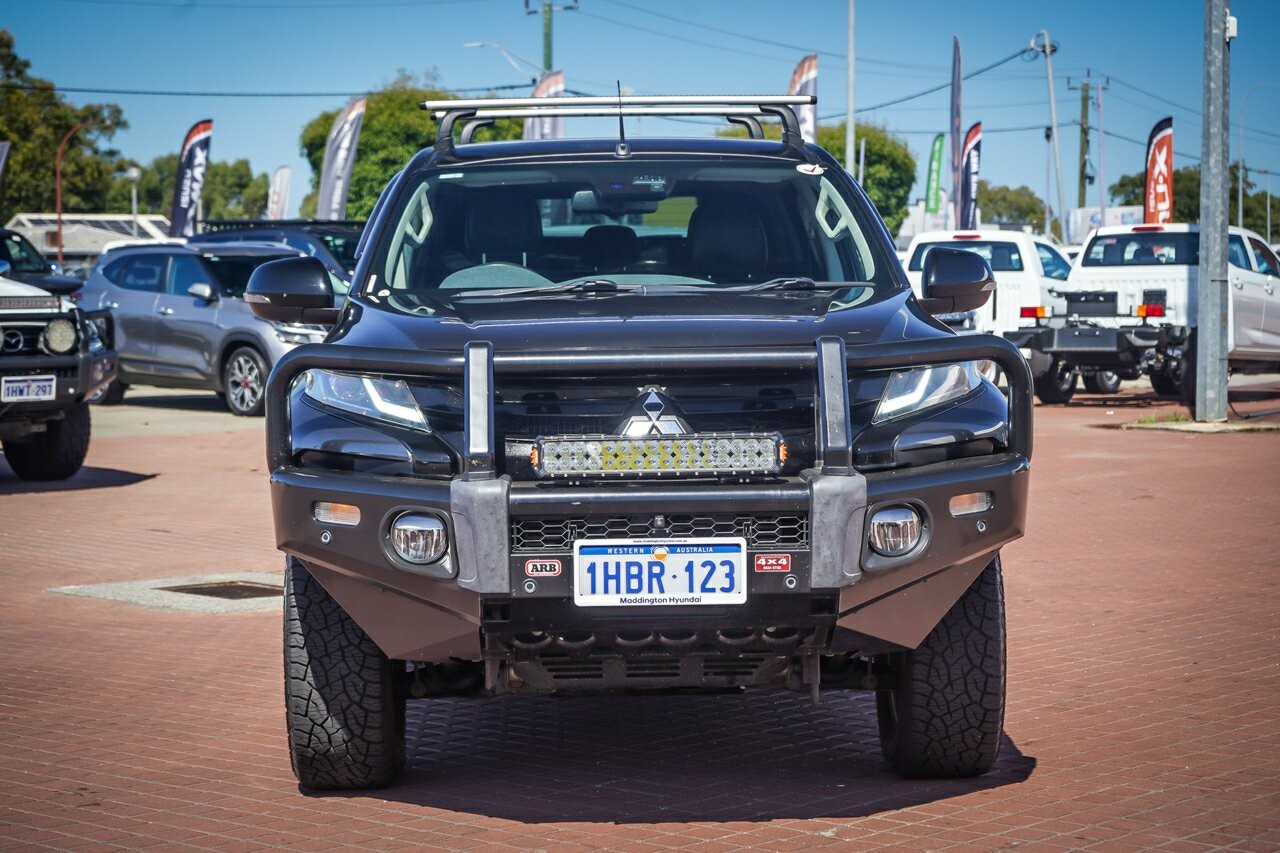 Mitsubishi Triton image 2