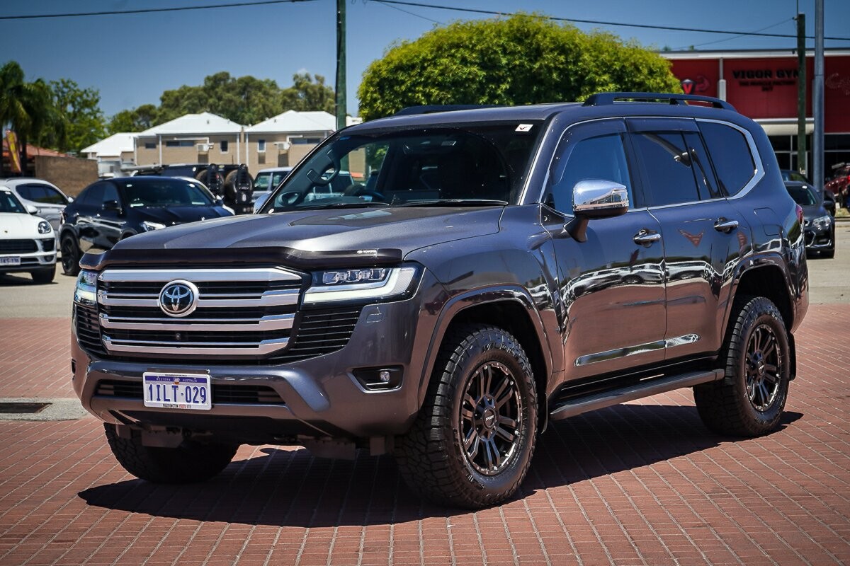 Toyota Landcruiser image 3