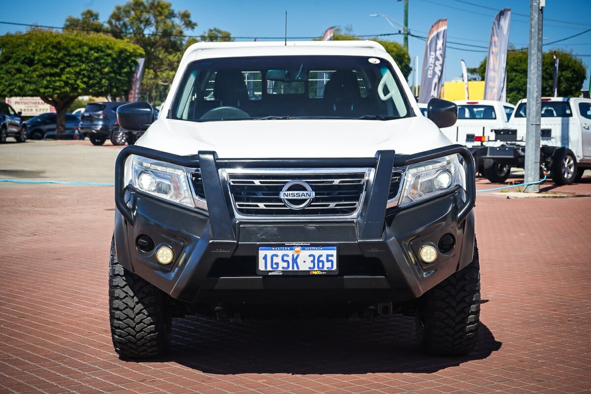 Nissan Navara image 2