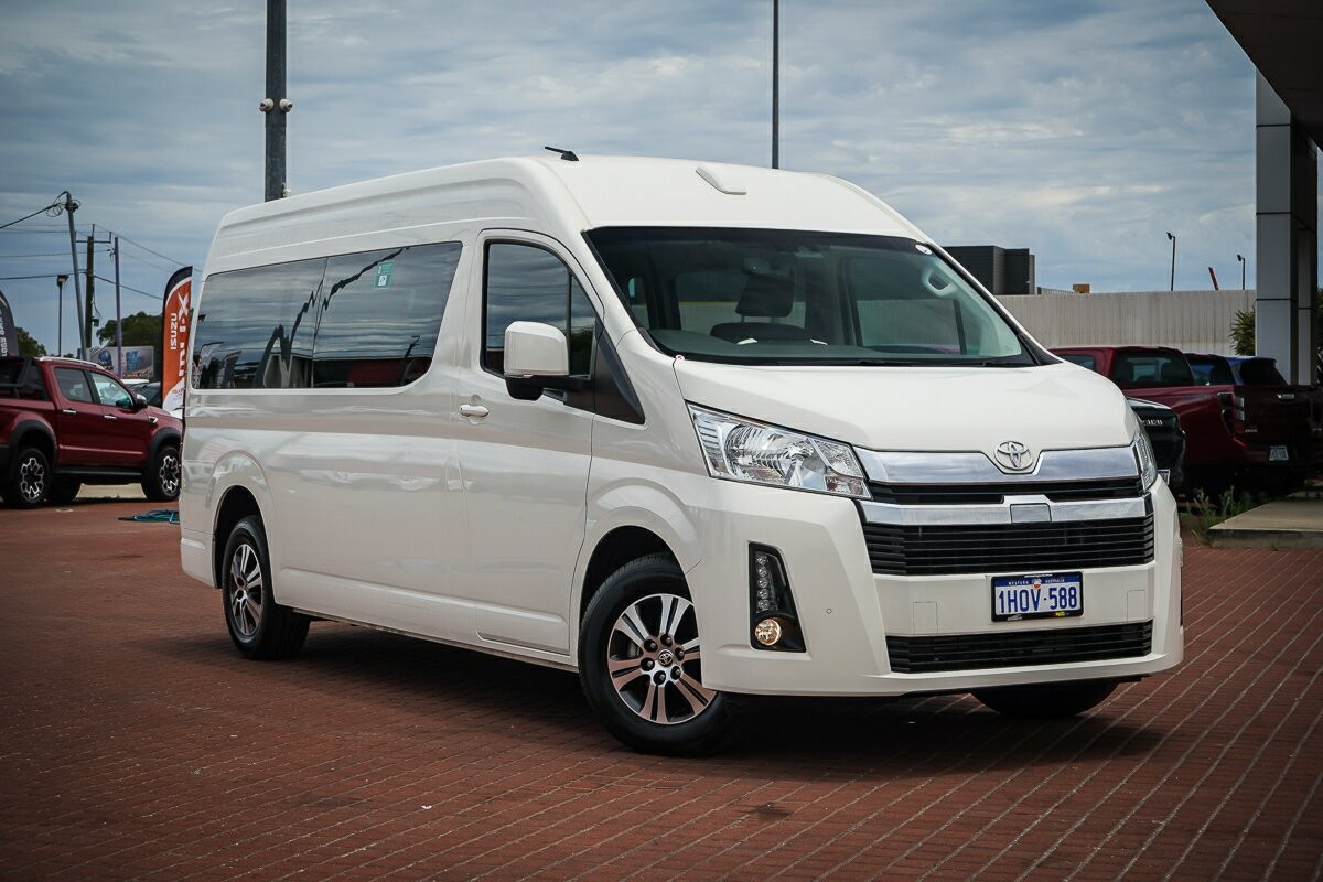 Toyota Hiace image 1