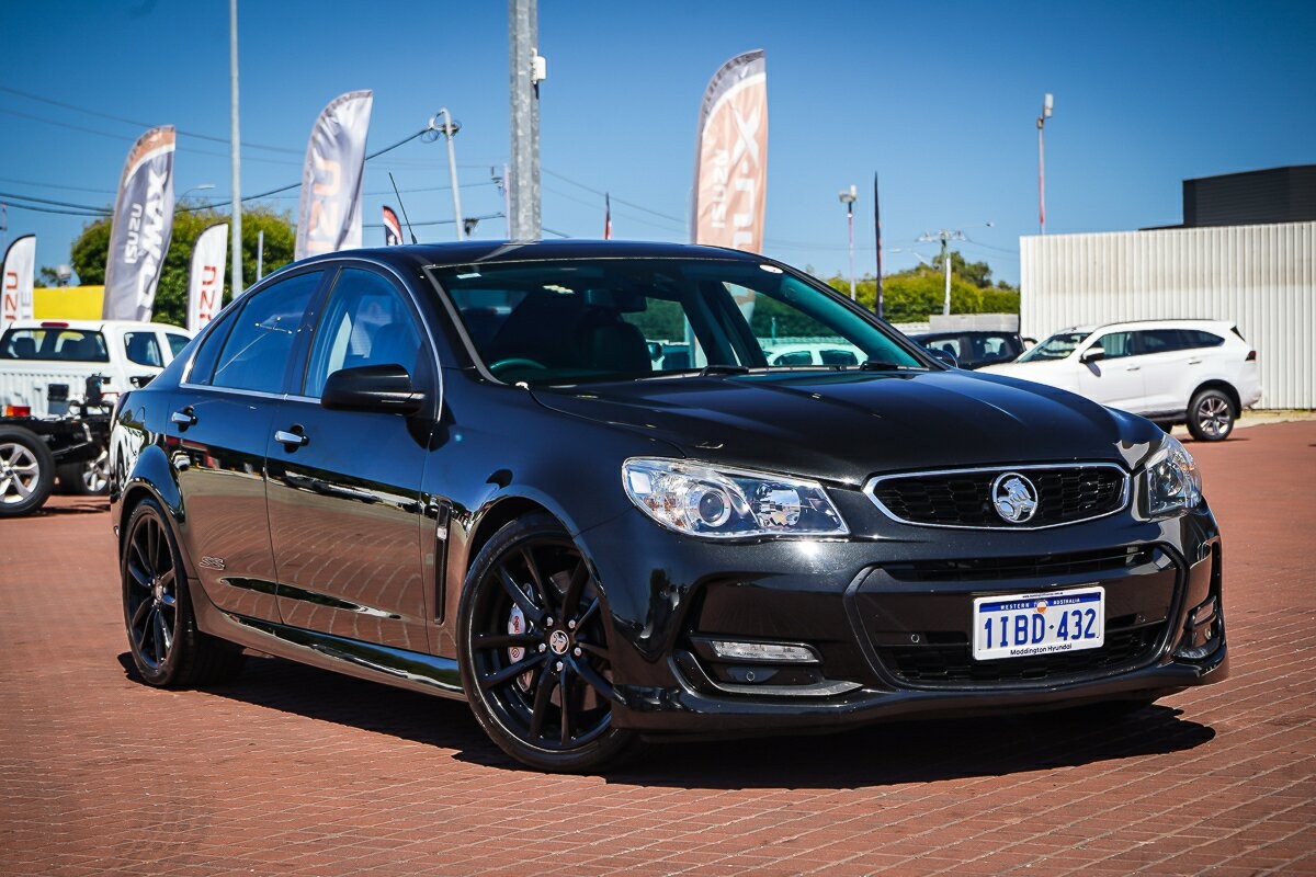 Holden Commodore image 1