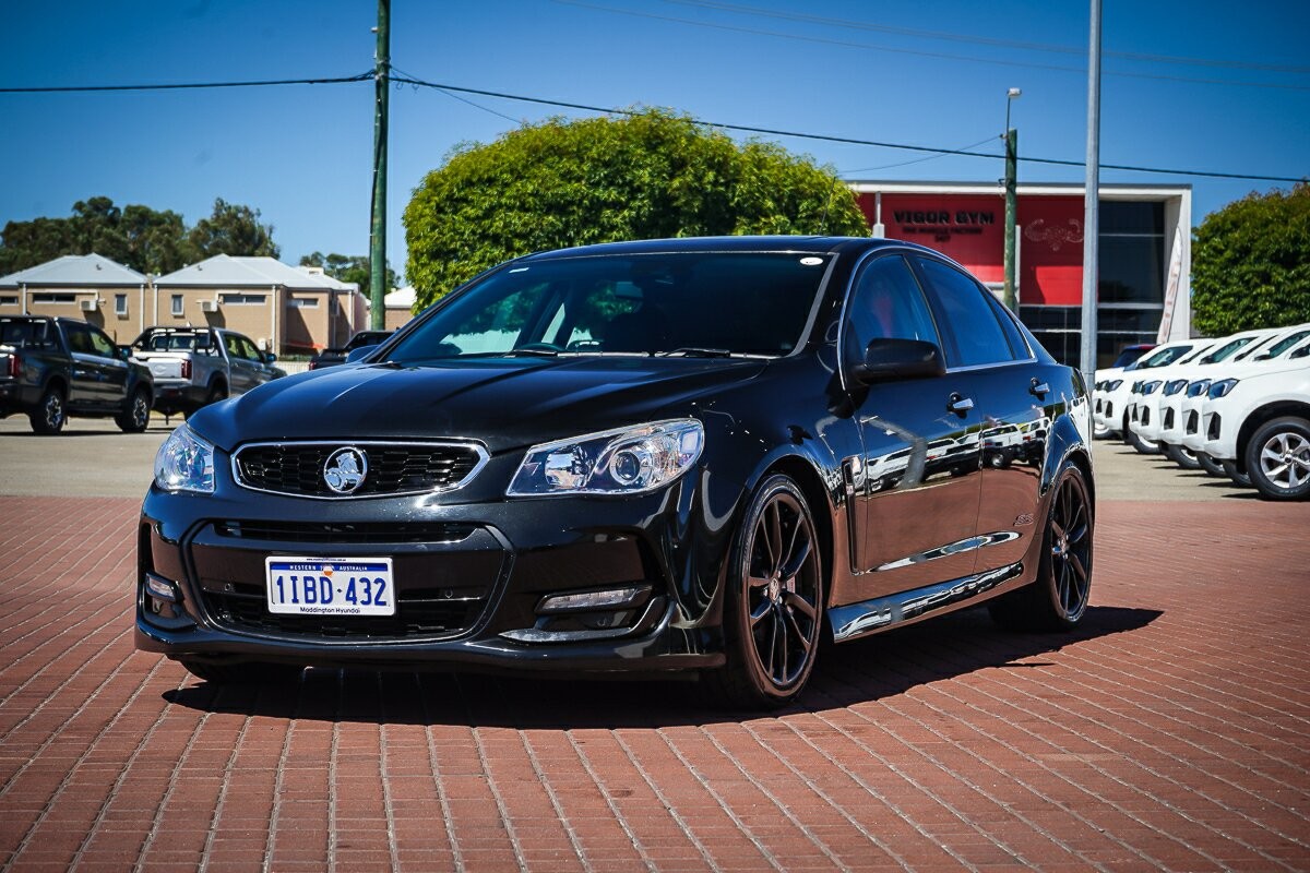 Holden Commodore image 3