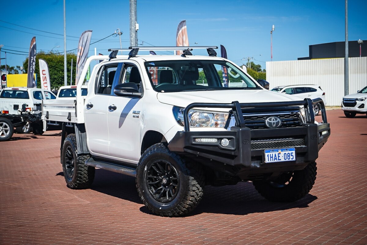 Toyota Hilux image 1