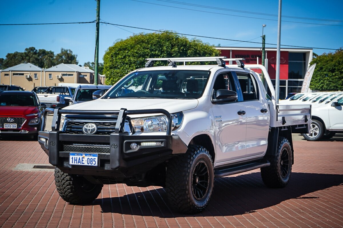 Toyota Hilux image 3