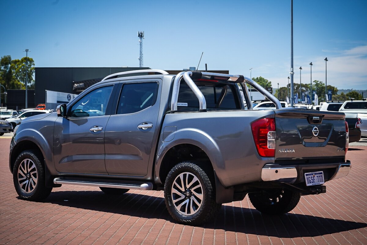 Nissan Navara image 4