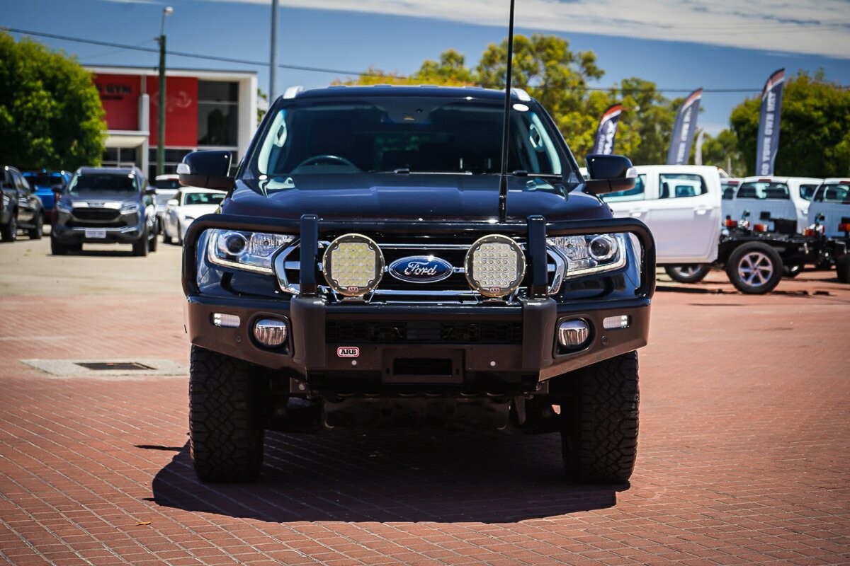 Ford Everest image 2