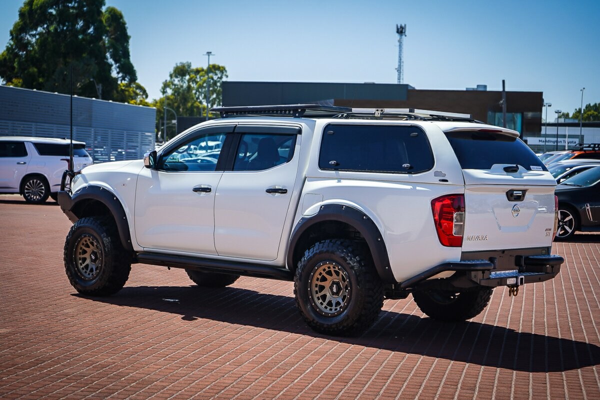 Nissan Navara image 4