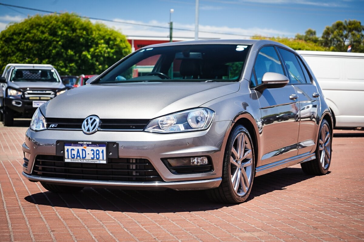 Volkswagen Golf image 3