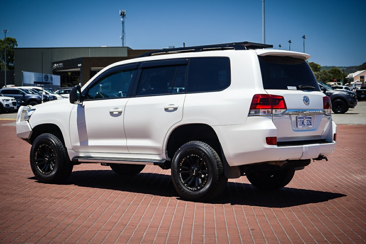 Toyota Landcruiser image 4