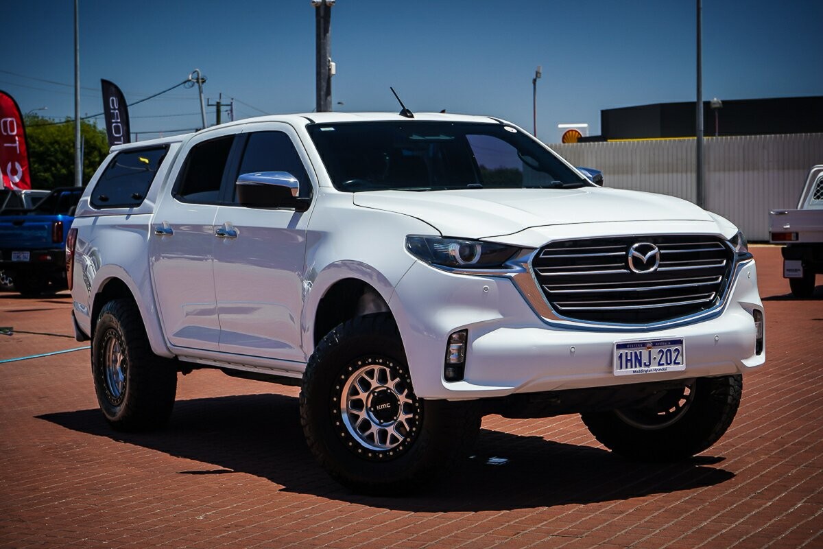 Mazda Bt-50 image 1