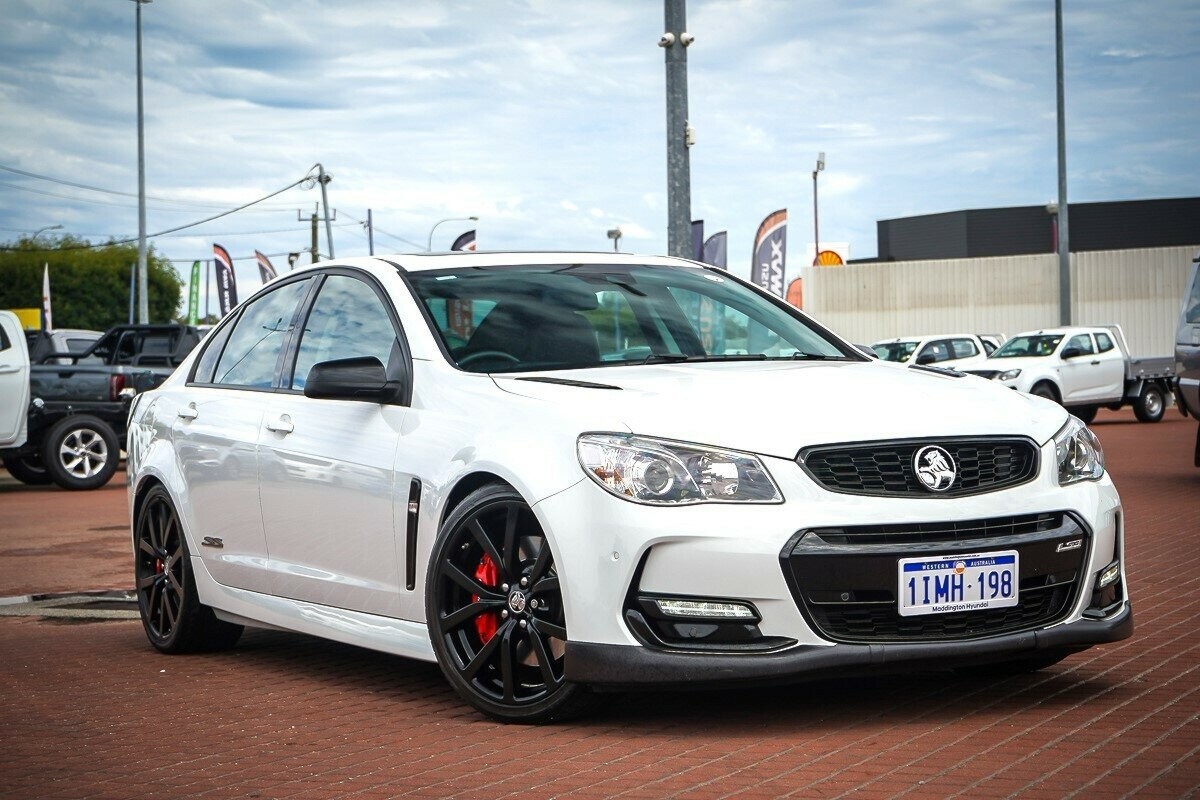 Holden Commodore image 1