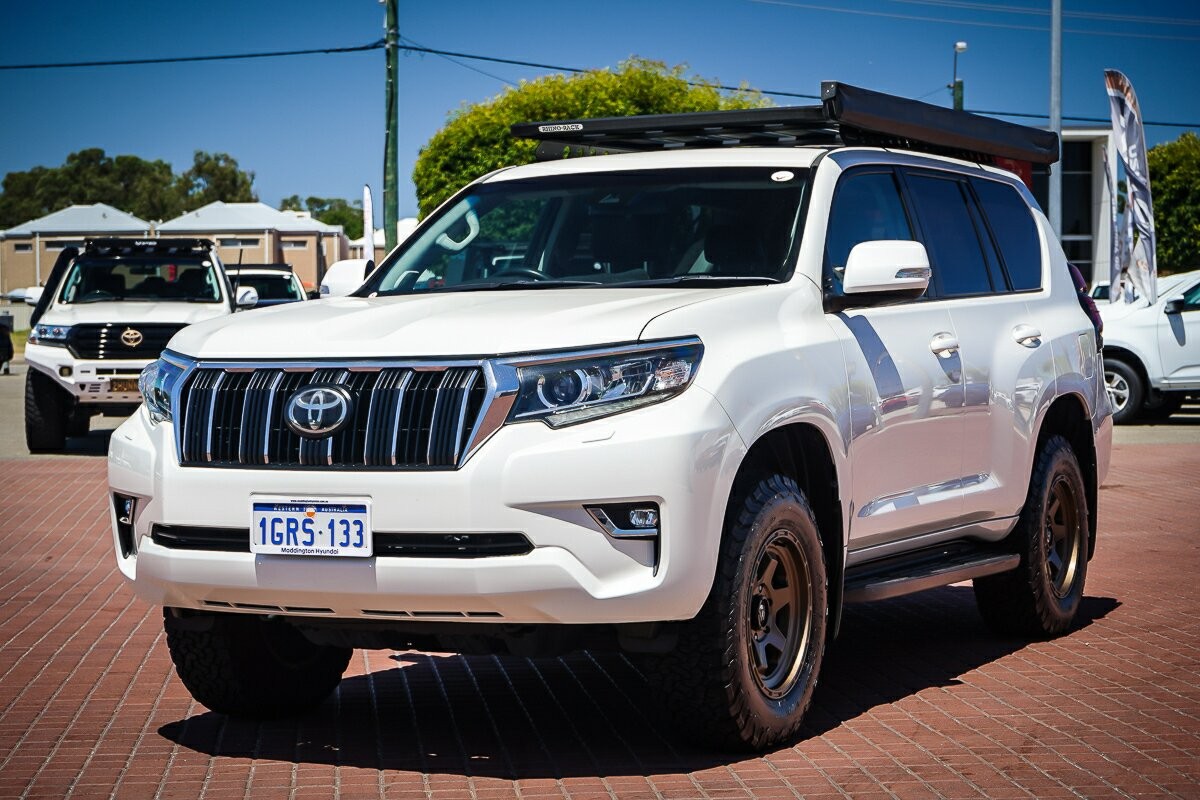 Toyota Landcruiser Prado image 3