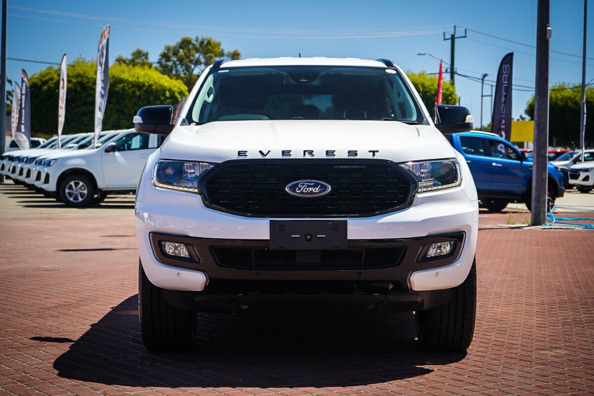 Ford Everest image 2