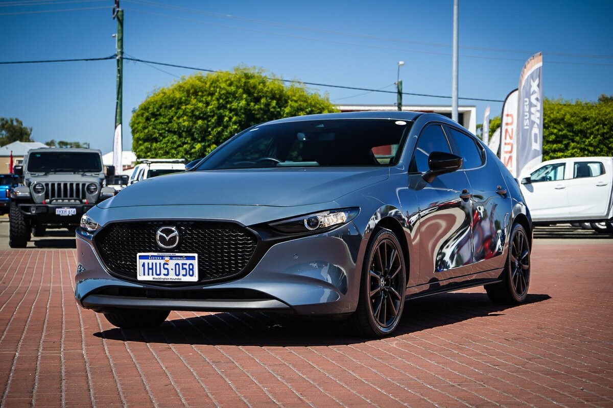 Mazda 3 image 3