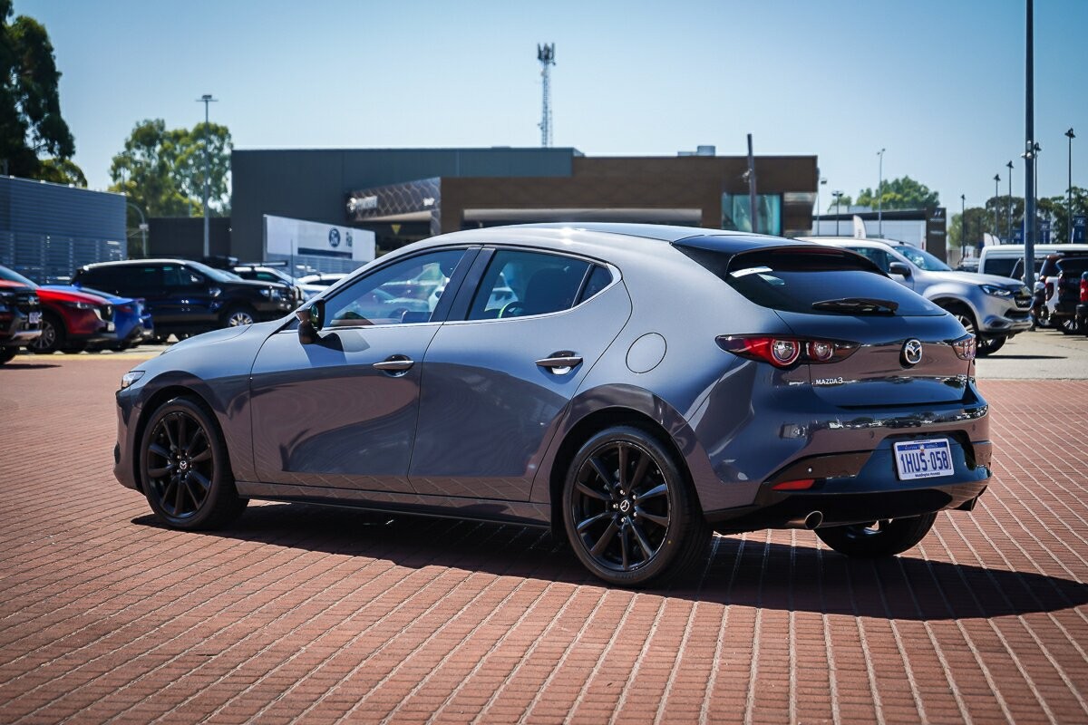 Mazda 3 image 4