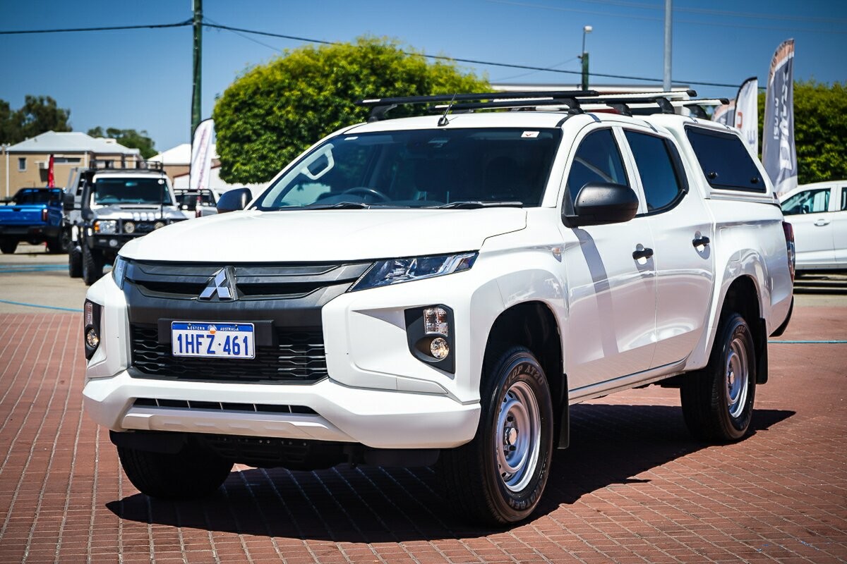 Mitsubishi Triton image 3