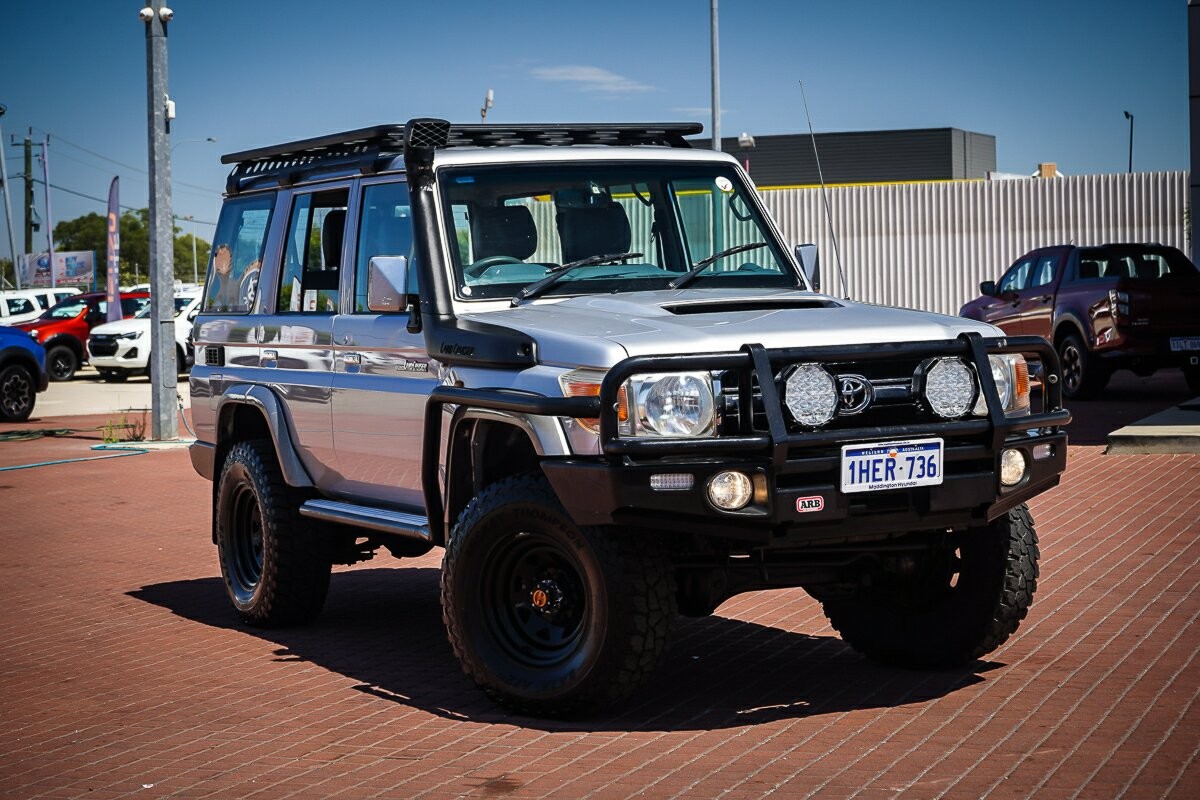 Toyota Landcruiser image 1