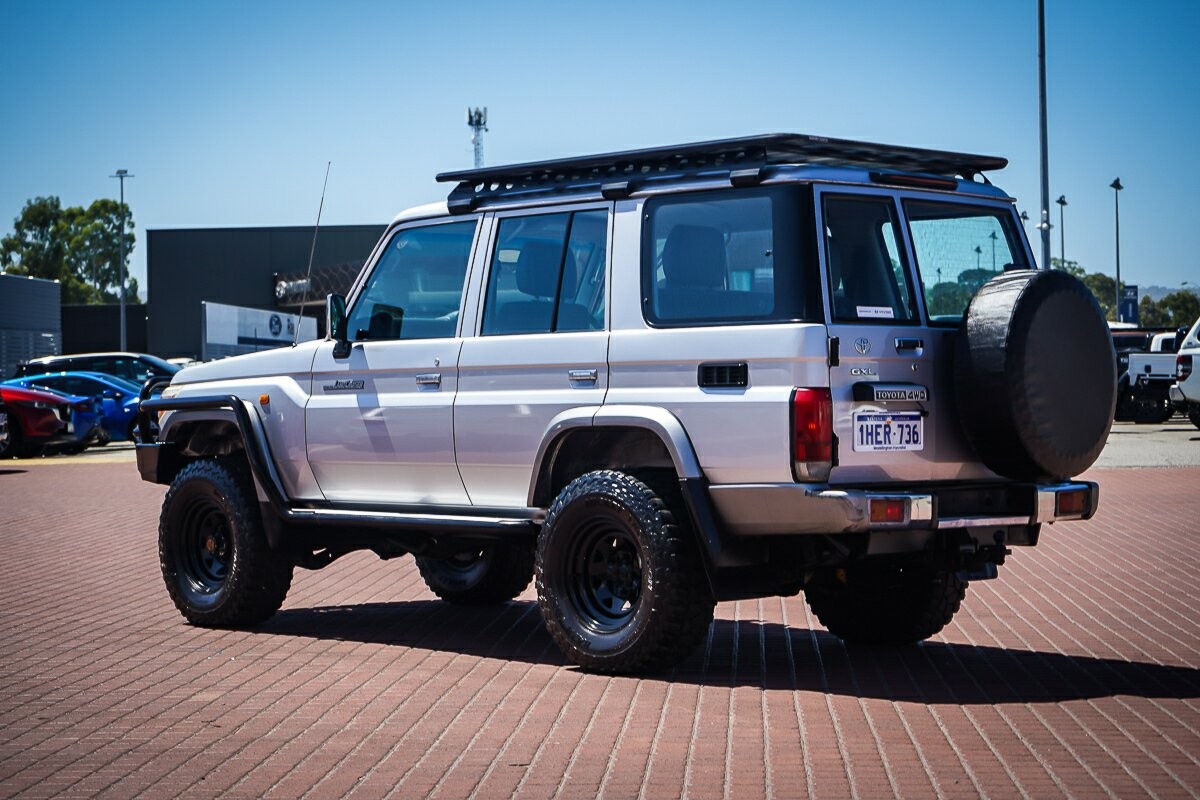 Toyota Landcruiser image 4