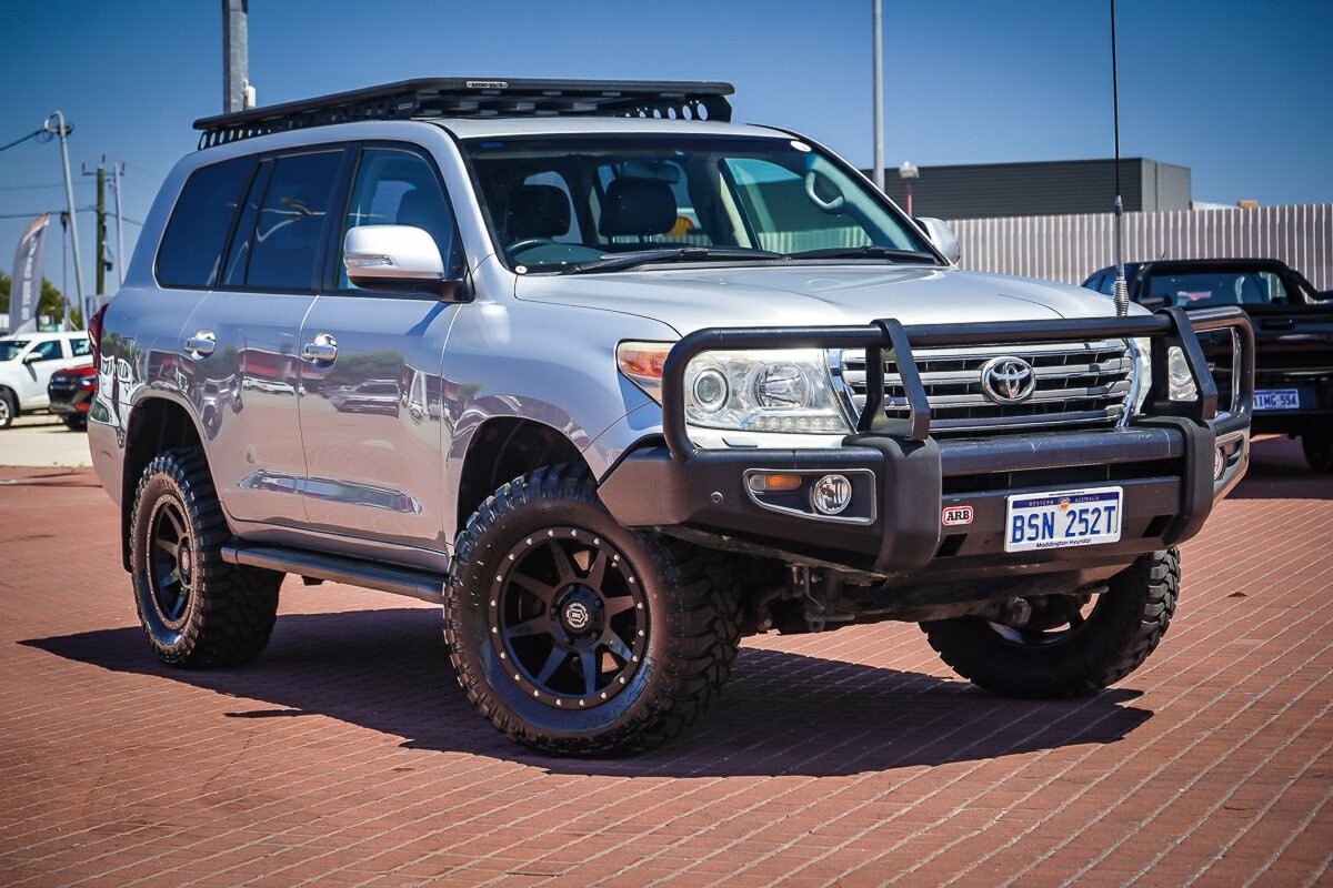 Toyota Landcruiser image 1