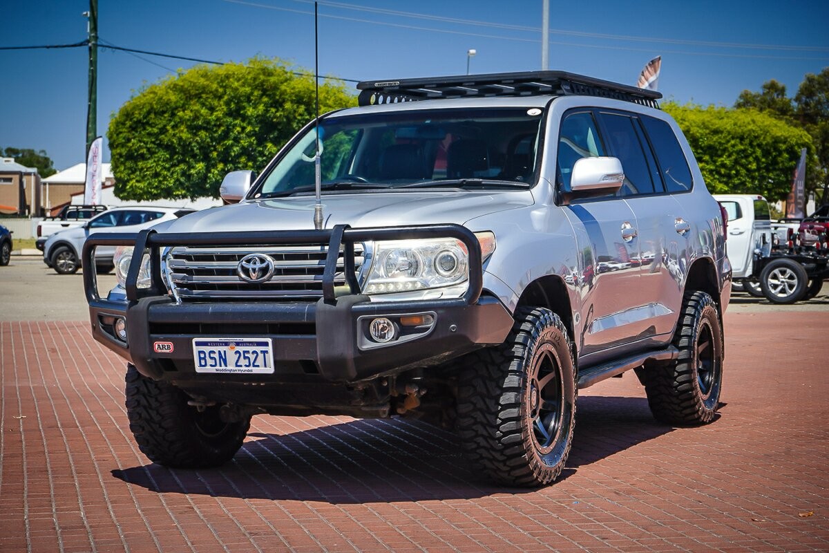 Toyota Landcruiser image 3