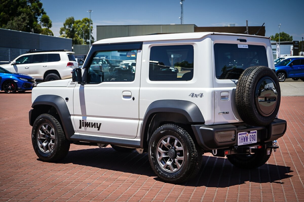 Suzuki Jimny image 4