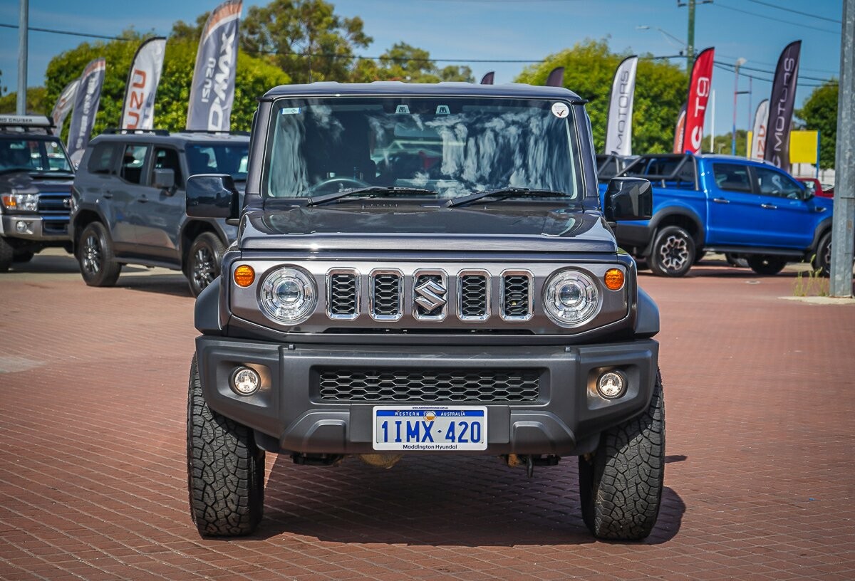 Suzuki Jimny image 2