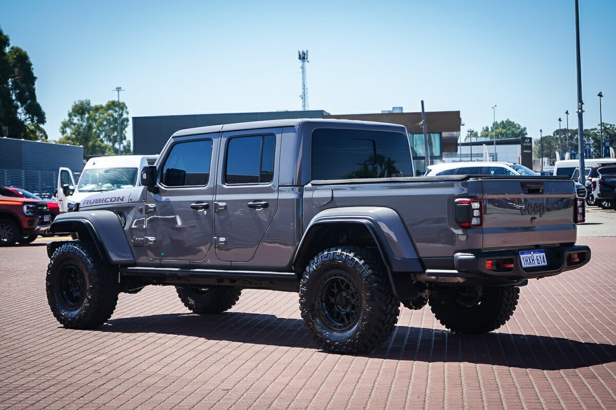 Jeep Gladiator image 4