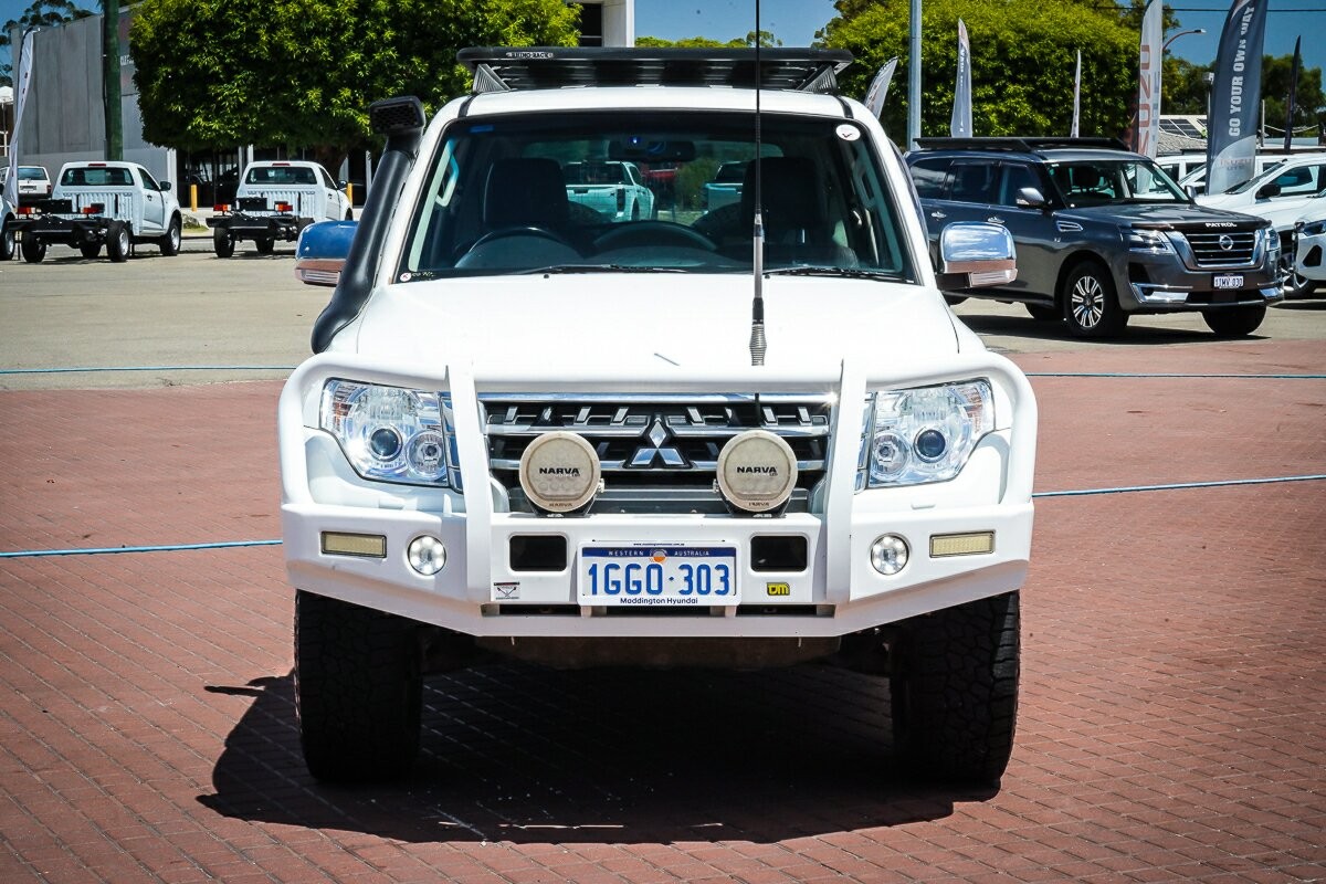 Mitsubishi Pajero image 3