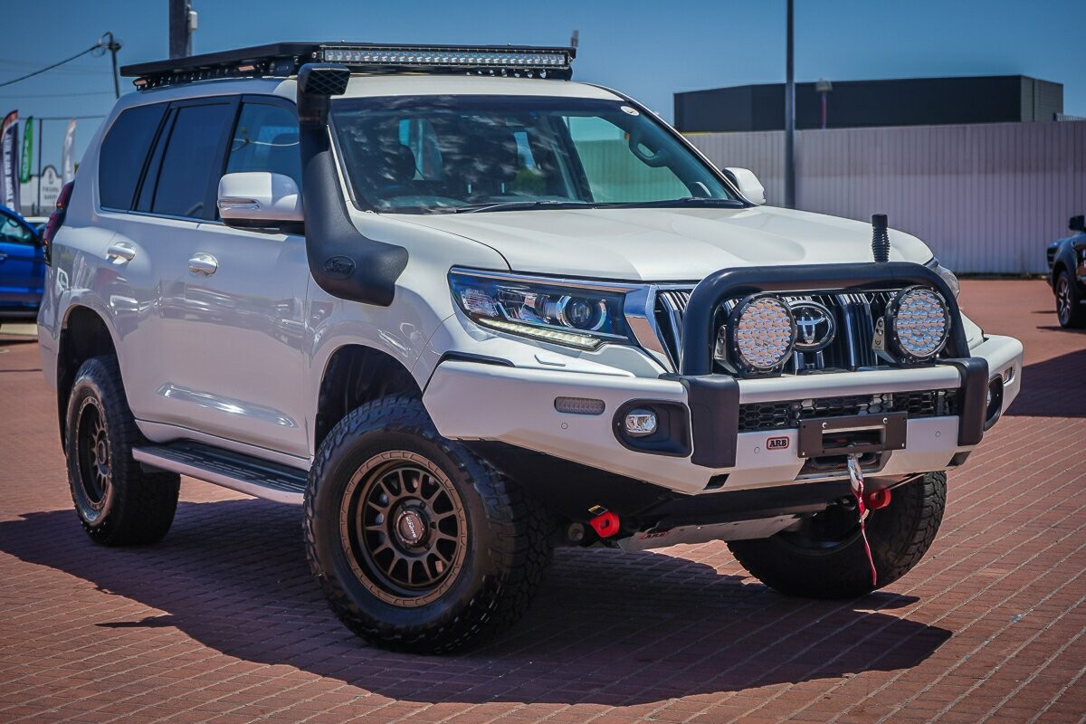 Toyota Landcruiser Prado image 1