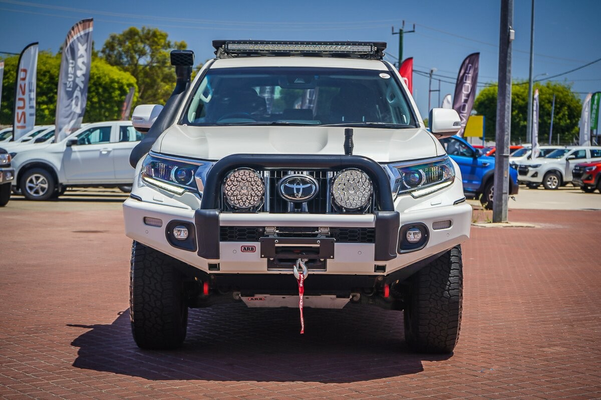 Toyota Landcruiser Prado image 2