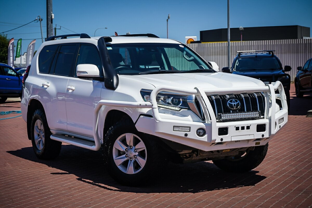 Toyota Landcruiser Prado image 1