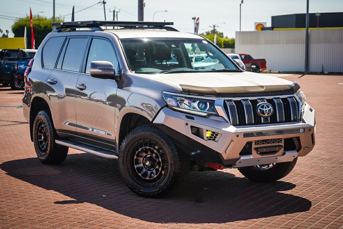 Toyota Landcruiser Prado image 1