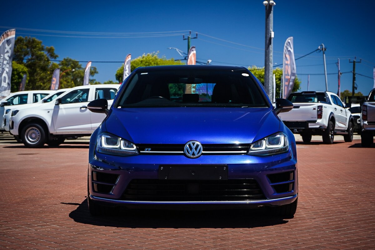 Volkswagen Golf image 2