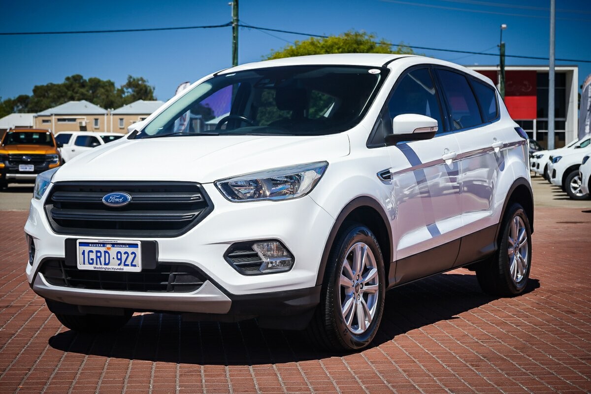 Ford Escape image 3