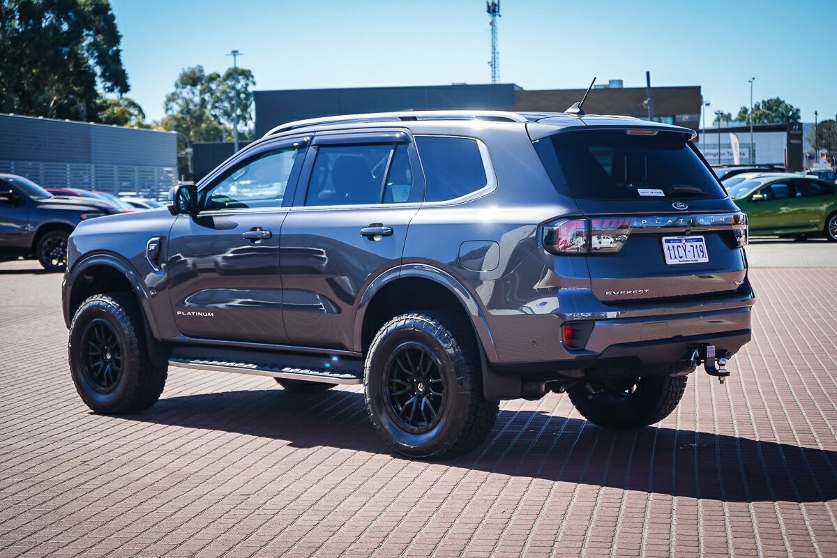 Ford Everest image 4