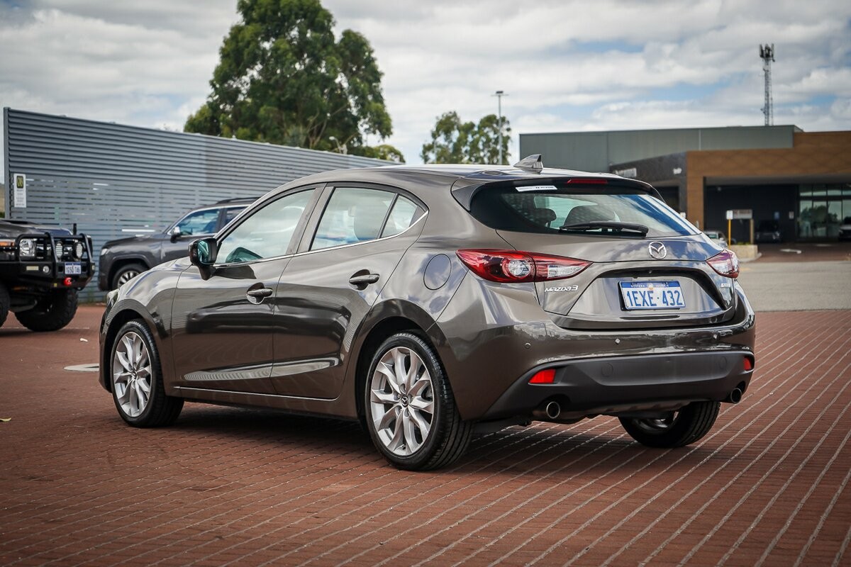 Mazda 3 image 4