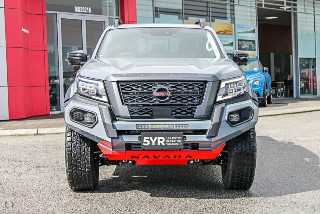 Nissan Navara image 1