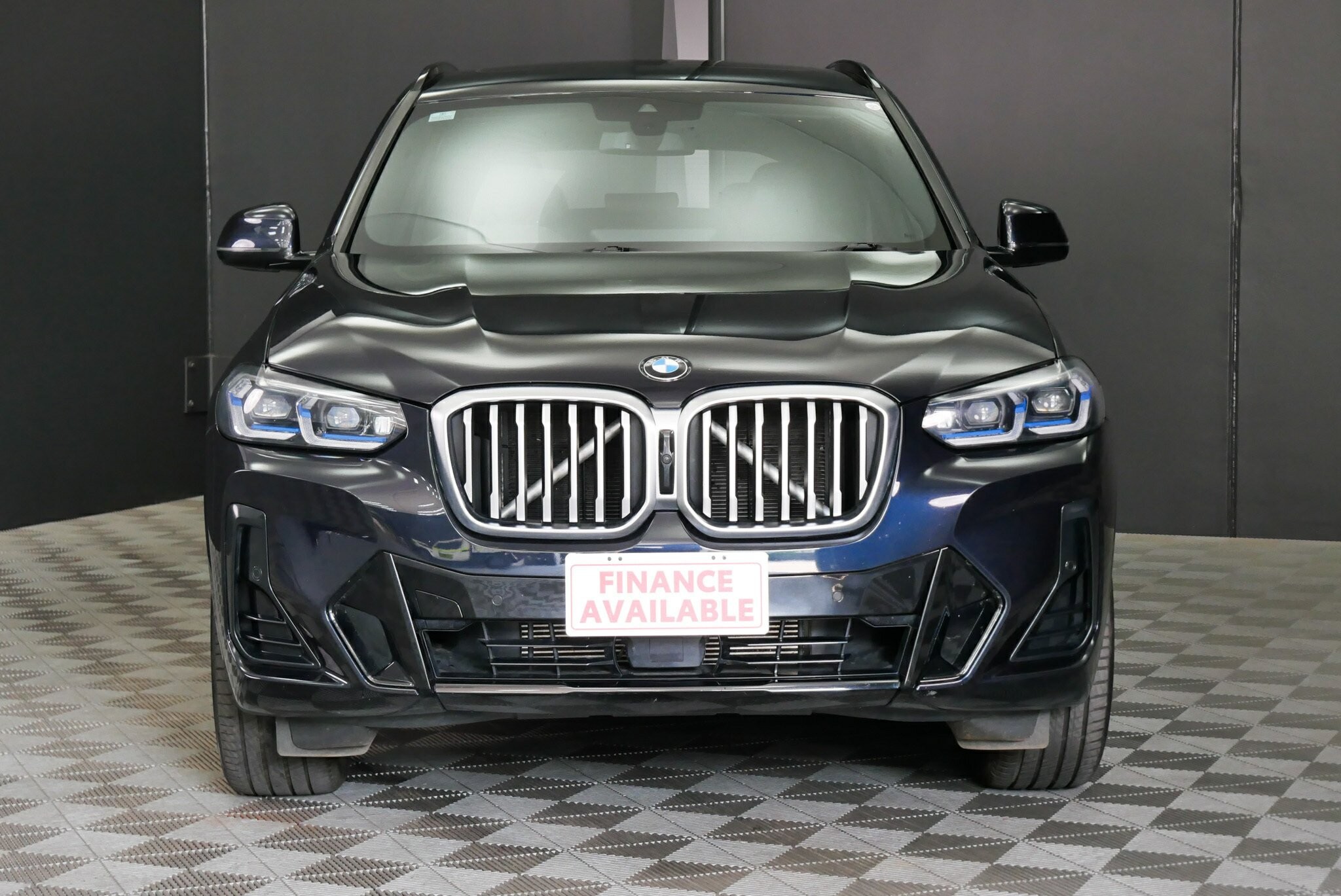 BMW X3 image 2