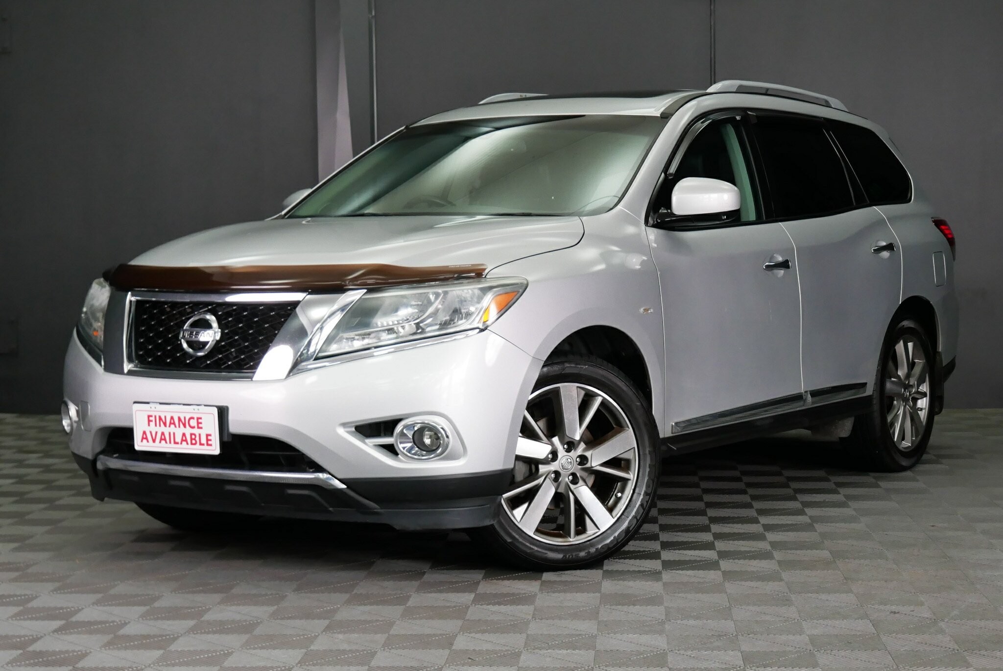 Nissan Pathfinder image 3